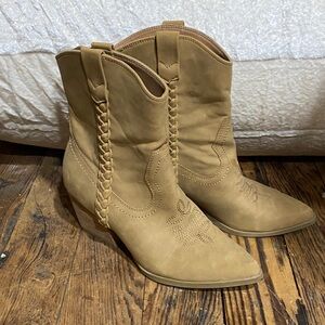 DV by Dolce Vita Tan Braided Heeled Boots